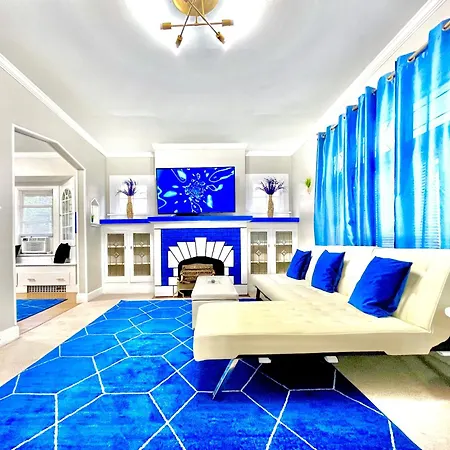 The Sapphire Haven - Your Old Brooklyn Oasis Awaits Families, Couples, Business Travelers Near Downtown With Parking, 300 Mb Wifi & Self Check-In Cleveland Exterior photo