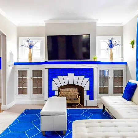 The Sapphire Haven - Your Old Brooklyn Oasis Awaits Families, Couples, Business Travelers Near Downtown With Parking, 300 Mb Wifi & Self Check-In Cleveland Exterior photo