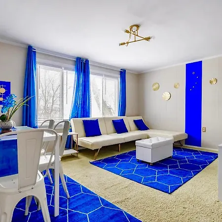 The Sapphire Haven - Your Old Brooklyn Oasis Awaits Families, Couples, Business Travelers Near Downtown With Parking, 300 Mb Wifi & Self Check-In Cleveland Exterior photo