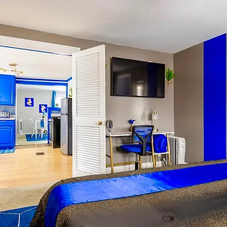 The Sapphire Haven - Your Old Brooklyn Oasis Awaits Families, Couples, Business Travelers Near Downtown With Parking, 300 Mb Wifi & Self Check-In Cleveland Exterior photo
