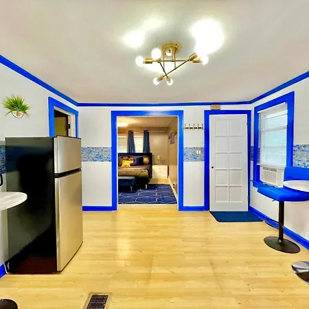 The Sapphire Haven - Your Old Brooklyn Oasis Awaits Families, Couples, Business Travelers Near Downtown With Parking, 300 Mb Wifi & Self Check-In Cleveland Exterior photo