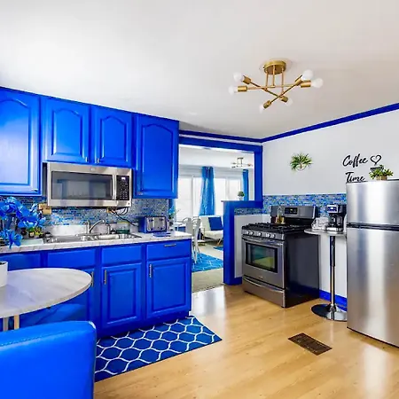 The Sapphire Haven - Your Old Brooklyn Oasis Awaits Families, Couples, Business Travelers Near Downtown With Parking, 300 Mb Wifi & Self Check-In Cleveland Exterior photo