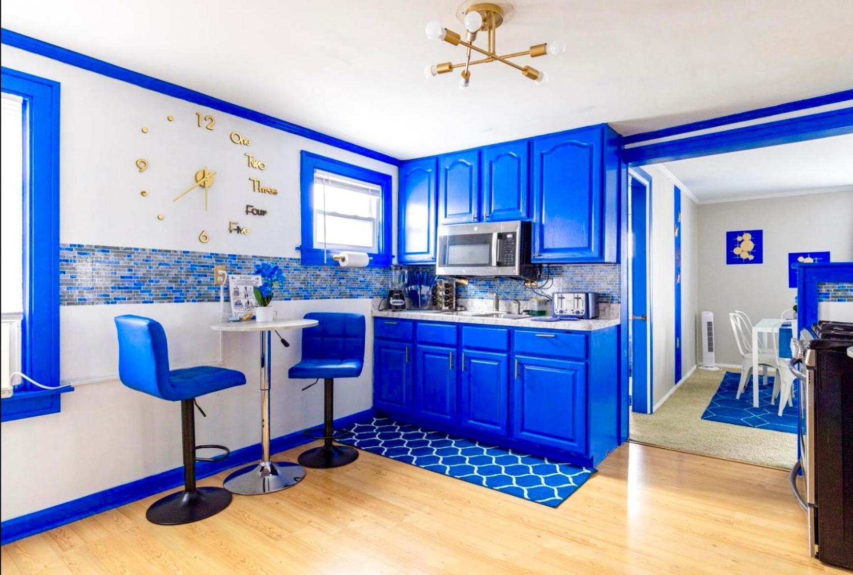 The Sapphire Haven - Your Old Brooklyn Oasis Awaits Families, Couples, Business Travelers Near Downtown With Parking, 300 Mb Wifi & Self Check-in Ferienhaus *