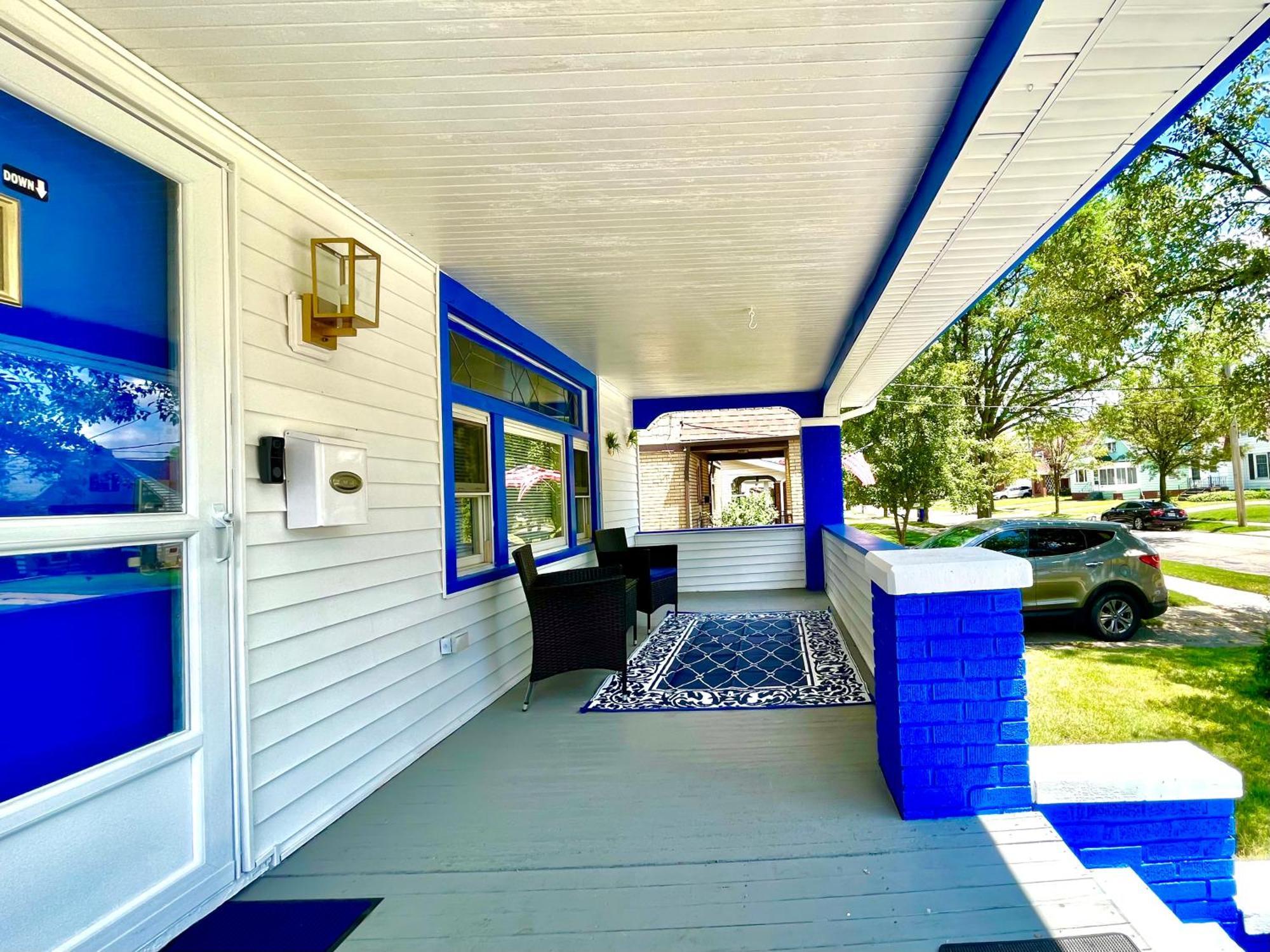 The Sapphire Haven - Your Old Brooklyn Oasis Awaits Families, Couples, Business Travelers Near Downtown With Parking, 300 Mb Wifi & Self Check-in Ferienhaus *