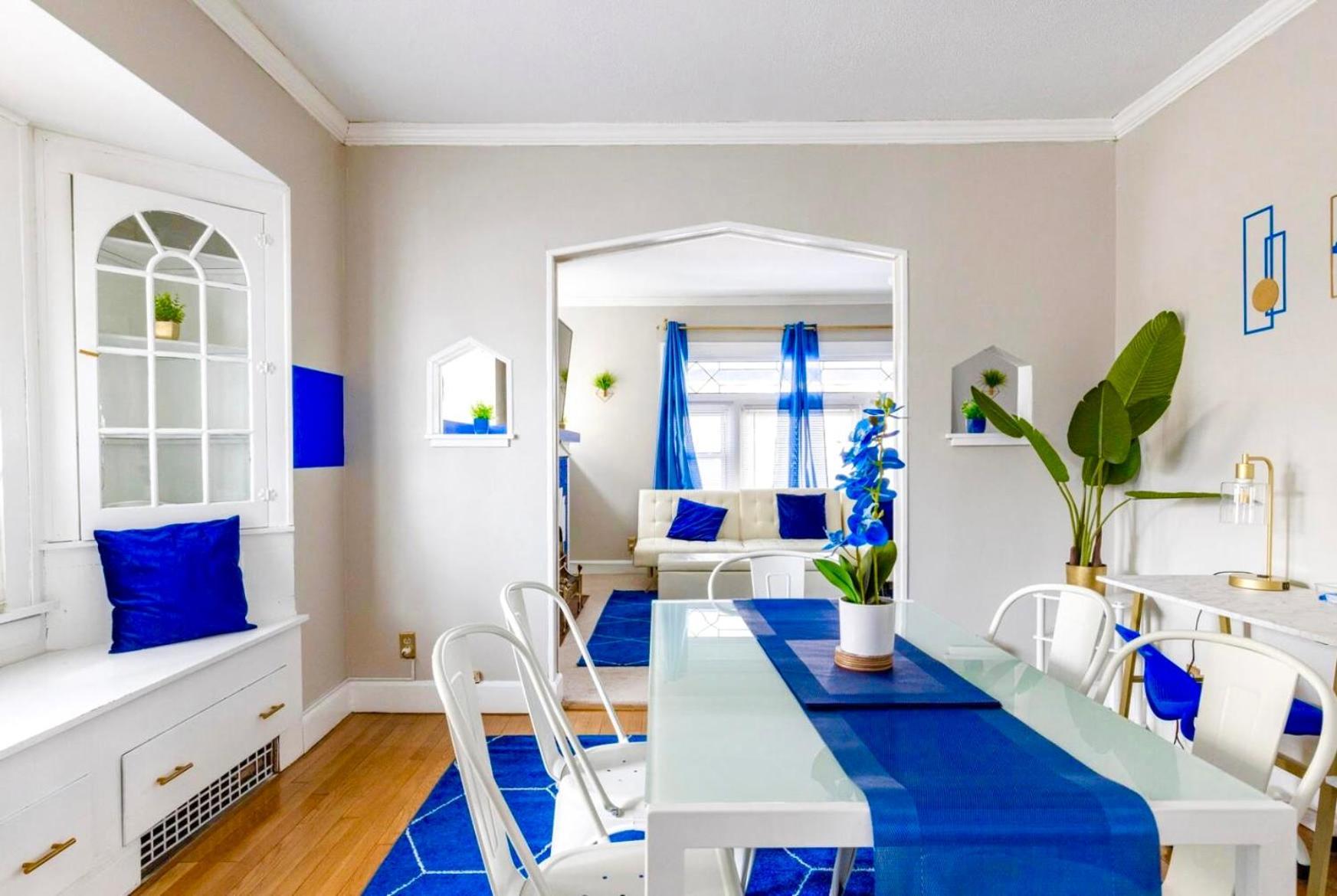 The Sapphire Haven - Your Old Brooklyn Oasis Awaits Families, Couples, Business Travelers Near Downtown With Parking, 300 Mb Wifi & Self Check-in Ferienhaus