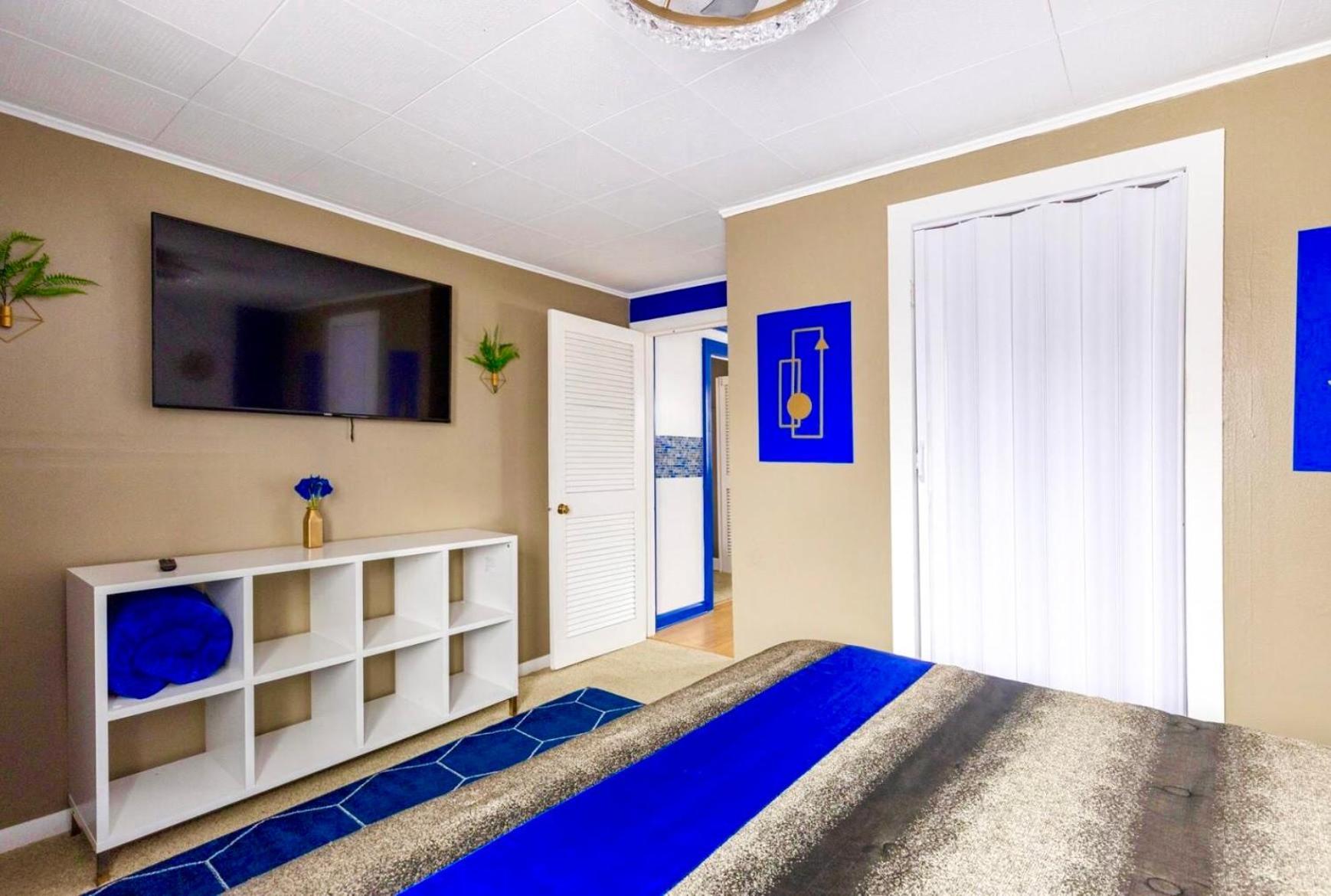 The Sapphire Haven - Your Old Brooklyn Oasis Awaits Families, Couples, Business Travelers Near Downtown With Parking, 300 Mb Wifi & Self Check-in Ferienhaus Cleveland