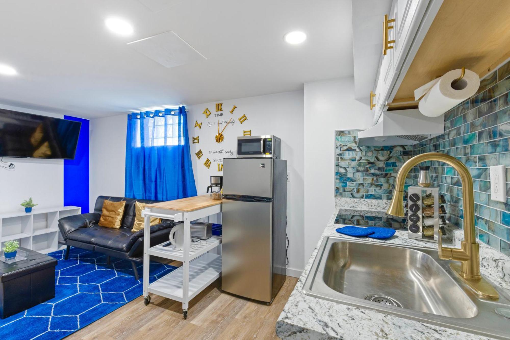 Holiday home The Sapphire Haven - Your Old Brooklyn Oasis Awaits Families, Couples, Business Travelers Near Downtown With Parking, 300 Mb Wifi & Self Check-in Cleveland